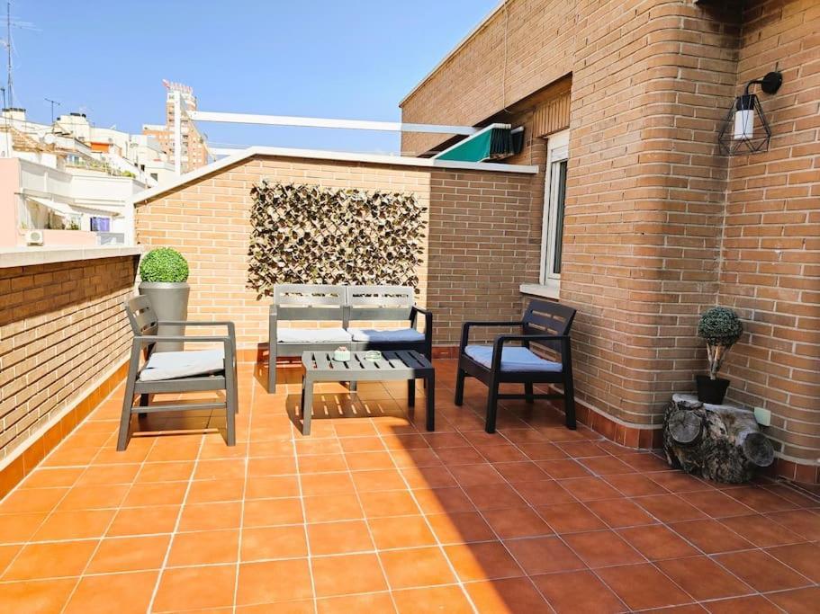 Apartamentos Turisticos Seviro Madrid Extérieur photo